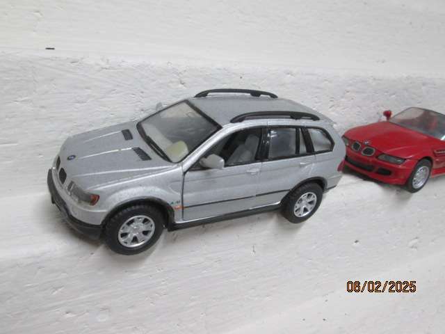 1:32 SCALE - VARIOUS DIE CAST MODELS - X6