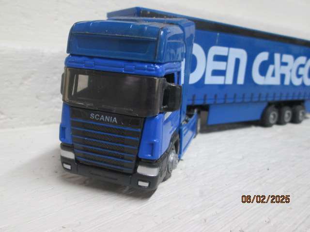 TEAMA - DIE CAST TRUCK WITH DOUBLE TRAILER (DEN CARGO)