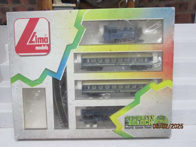 HO SCALE - LIMA - SAR BLUE EXPRESS TRAIN SET - BOXED
