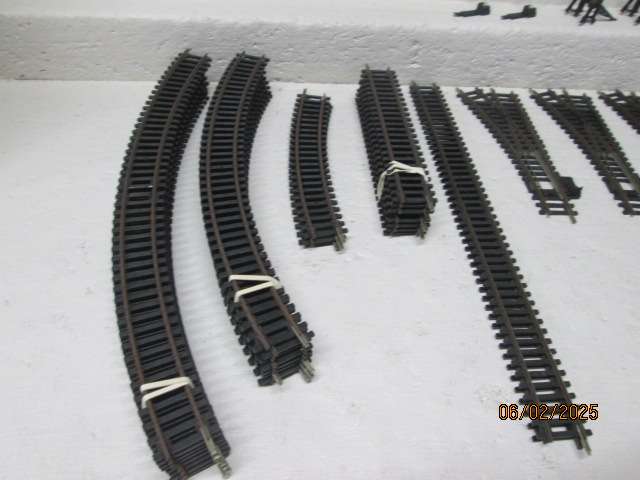 HO / OO SCALE - HORNBY- TRACK X42 PIECES