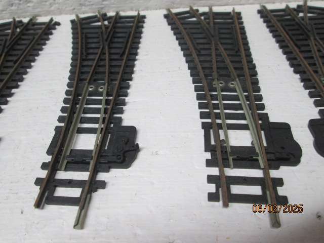 HO / OO SCALE - HORNBY- TRACK X42 PIECES