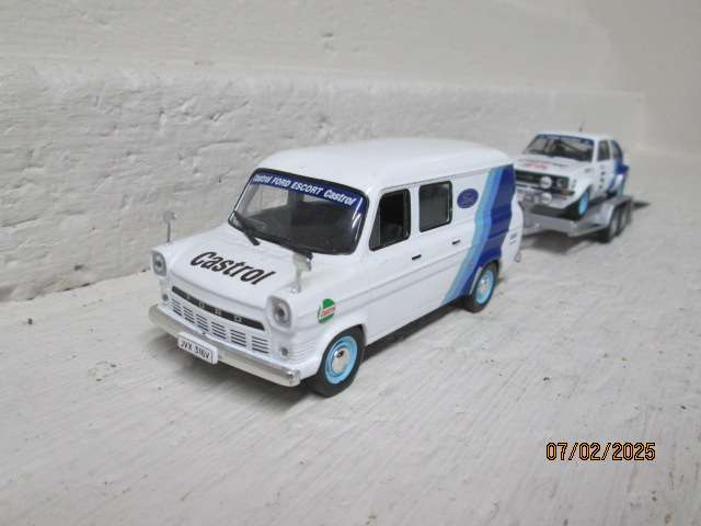 DIE CAST 1:43 SCALE - ESCORT MK11 RALLY CAR + SERVICE VAN & TRAILER SET
