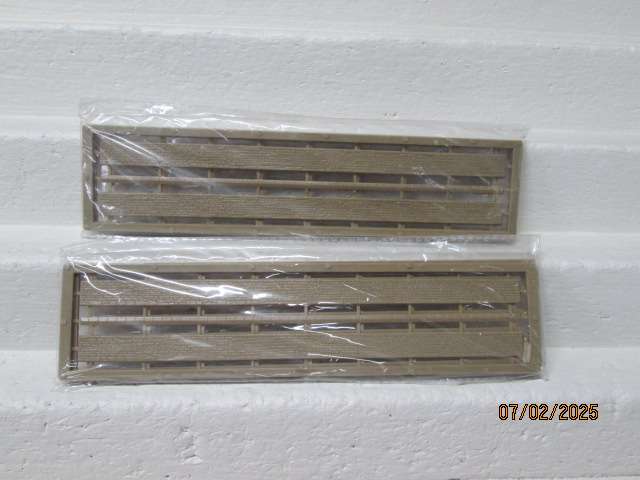 HO / OO SCALE - STONEWALLING - X8 PIECES