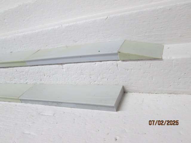 HO / OO SCALE - PLATFORMS AND DOUBLE RAIL CROSSING