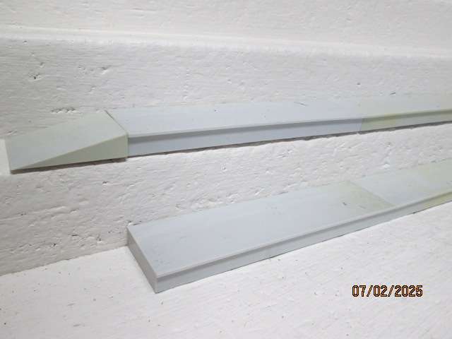 HO / OO SCALE - PLATFORMS AND DOUBLE RAIL CROSSING