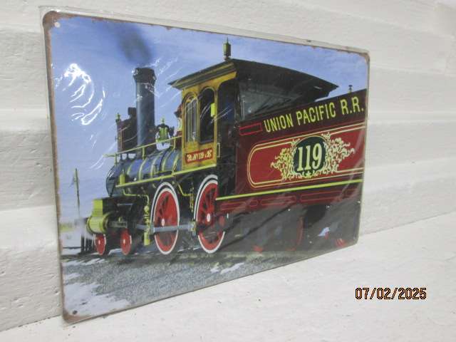 UNION PACIFIC METAL PLAQUE