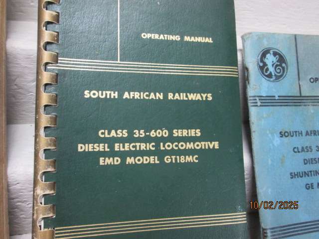 SAR - LOCOMOTIVE HAND BOOKS - X4