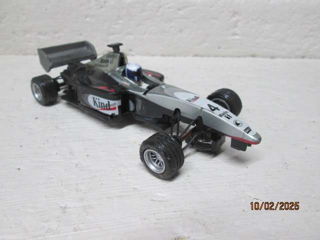 SLOT CAR - 1:32 SCALE - JADA TOYS  McCLAREN F1