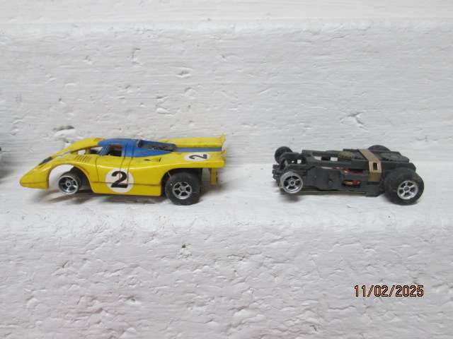 HO / OO SCALE - SLOT CARS - X9