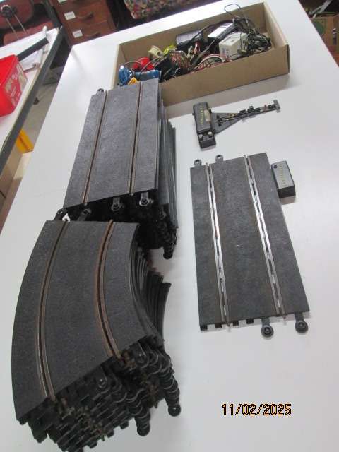 SLOT CARS - 1:32 SCALE - HORNBY / SCX TRACK & EQUIPMENT - LARGE AMOUNT