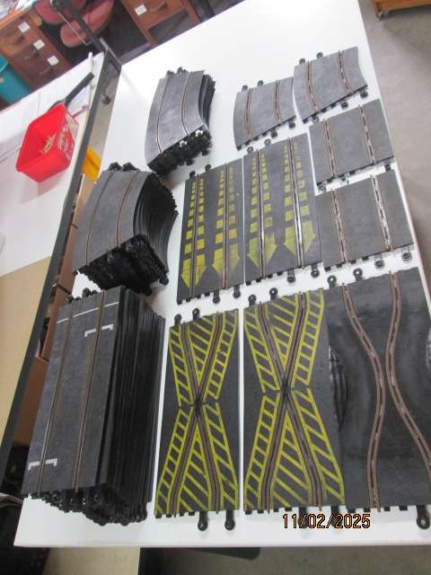 SLOT CARS - 1:32 SCALE - HORNBY / SCX TRACK - LARGE AMOUNT