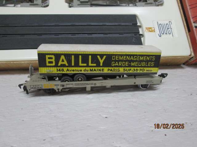 HO SCALE - JOUEF - KANGOUROU -ROAD TRAILER OFFLOADING SET -BOXED