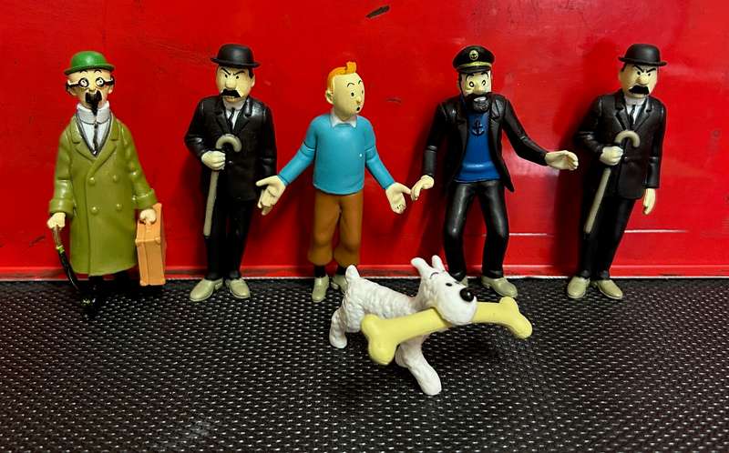 Tintin character set