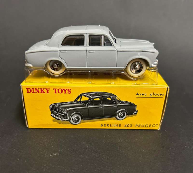 Dinky Berline 403 Peugot