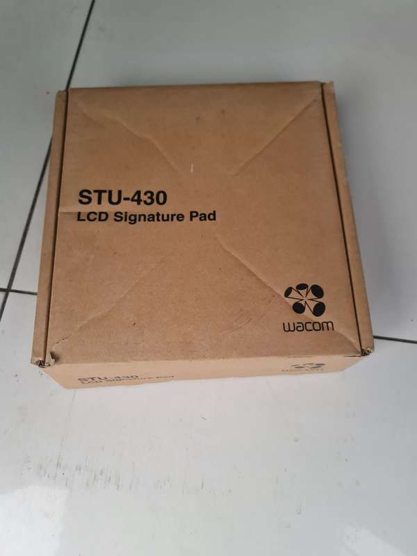 WITH BOX WACOM STU-430 SIGNATURE PADS, 4.5 INCH MONOCHROME REFLECTIVE LCD, BATTERY-FREE PEN INCLUDED