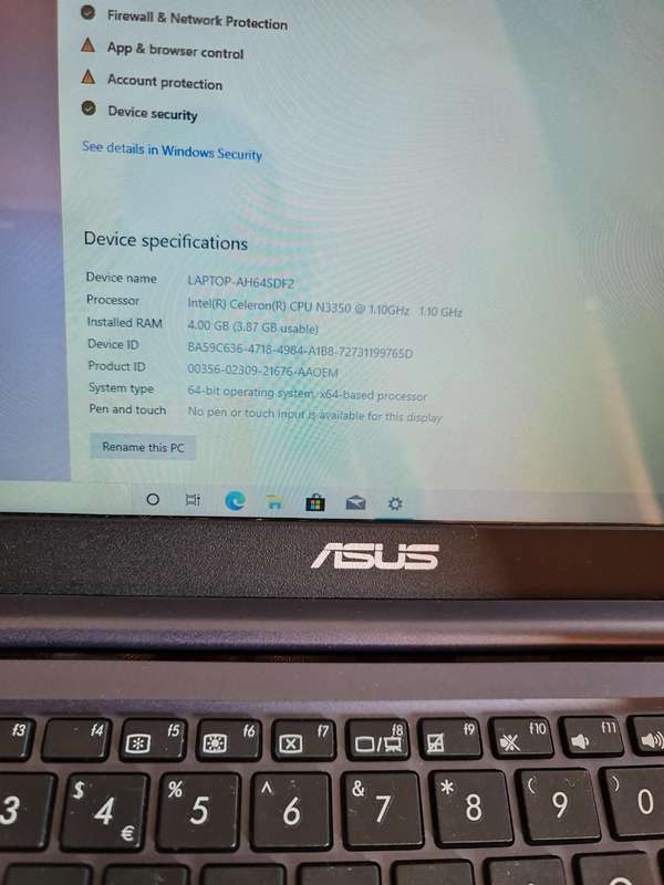 ASUS E203N LAPTOP - INTEL CELERON N3350 - 4GB - 64GB eMMC - 11.6 INCH SCREEN - WINDOWS 10 - CHARGER