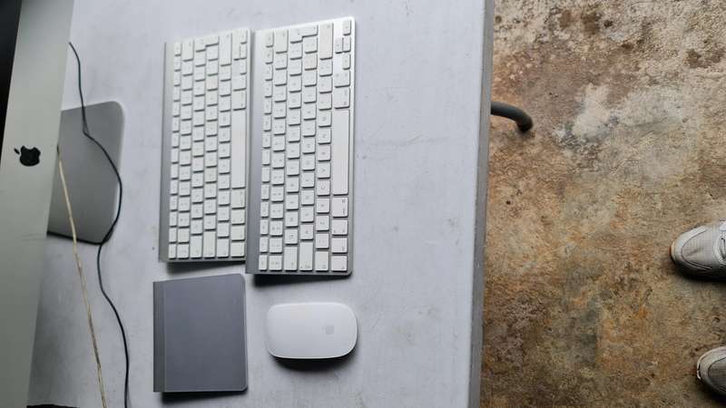 APPLE ACCESSORIES  2 X APPLE MAGIC KEYBOARD 1  1 X APPLE MAGIC MOUSE 1  1 X APPLE MAGIC TRACKPAD