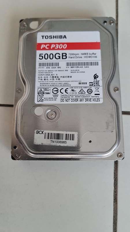 HARD DRIVES - 500GBB - 3.5 INCH - 100% HEALTH - BID IS PER DRIVE - SEAGATE AND TOSHIBA
