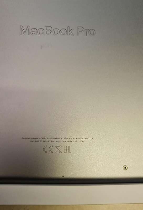 MACBOOK PRO 14 - 2023 MODEL - A2779 - M2 PRO CHIP - 16GB - 512GB - BATTERY CYCLE COUNT 24 - WITH BOX