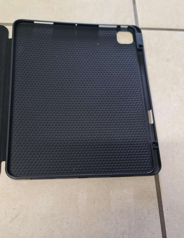 APPLE IPAD PRO 12.9 (4TH GEN) - A2332 - 2020 MODEL - 256GB - WIFI AND CELLULAR