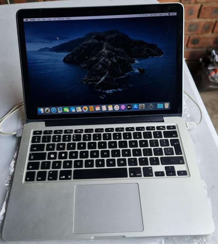 MACBOOK PRO 13 - RETINA DISPLAY - LATE 2012 MODEL - 8GB MEMORY - 128GB SSD HARD DRIVE