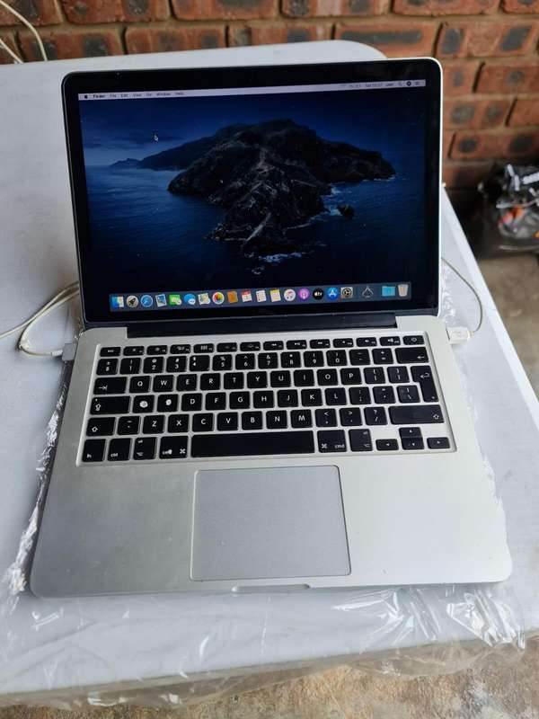 MACBOOK PRO 13 - LATE 2012 MODEL - RETINA DISPLAY - CORE i5 - 8GB MEMORY - 128GB SSD HARD DRIVE