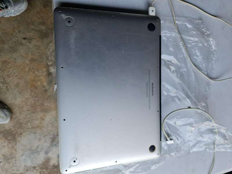 MACBOOK PRO 13 - LATE 2012 MODEL - RETINA DISPLAY - CORE i5 - 8GB MEMORY - 128GB SSD HARD DRIVE