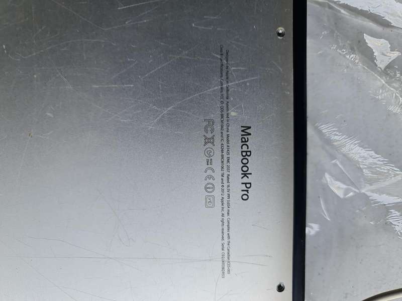 MACBOOK PRO 13 - LATE 2012 MODEL - RETINA DISPLAY - CORE i5 - 8GB MEMORY - 128GB SSD HARD DRIVE