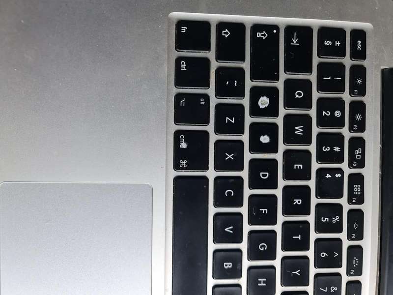 MACBOOK PRO 13 - RETINA DISPLAY - LATE 2012 MODEL - 8GB MEMORY - 128GB SSD HARD DRIVE