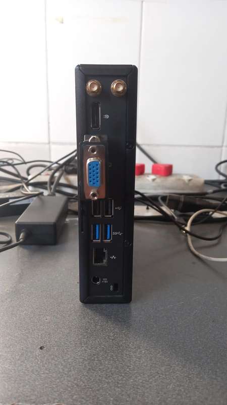 DELL WYSE - AMD GX-415GA SOC WITH RADEON HD GRAPHICS 1.50GHZ - 8GB - 32GB EMMC - WIN 10 INSTATLLED