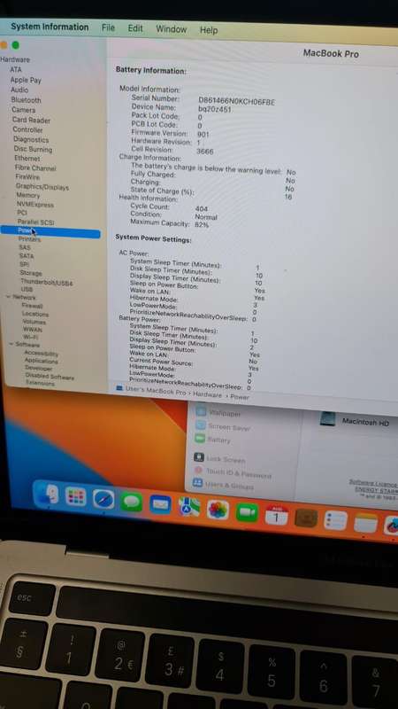 MACBOOK PRO M1 - TOUCHBAR - 2020 MODEL -  M1 CHIP - 8GB - 256GB - CYCLE COUNT 404 - 13 INCH SCREEN