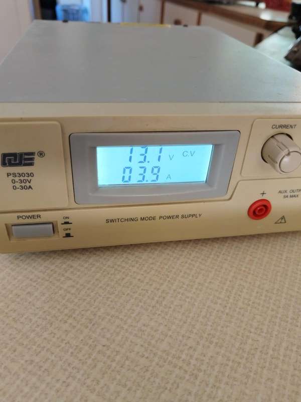Power supply / Battery charger - Benchtop 0 - 30V and 0 - 30A