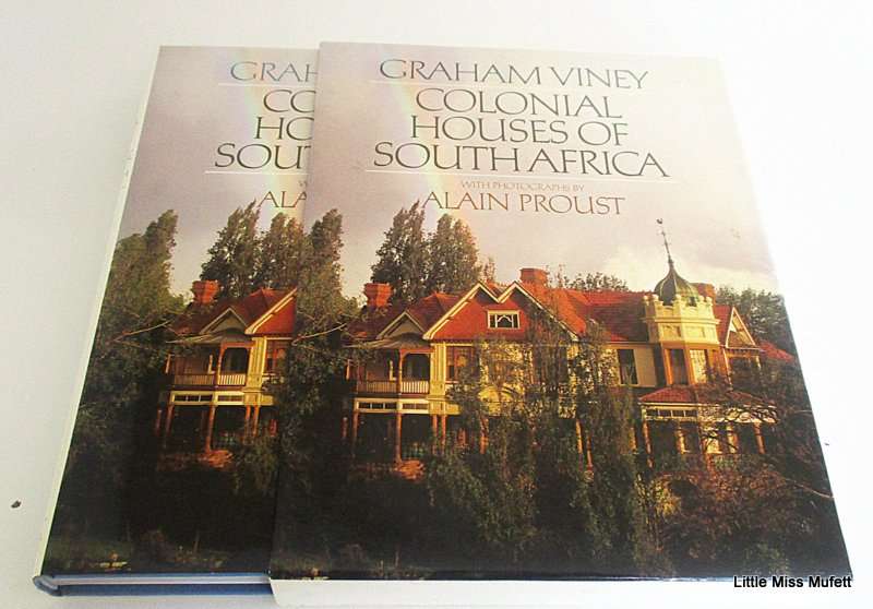 COLONIAL HOUSES OF SOUTH AFRICA IN BOX COVER by GRAHAM VINEY AND ALAIN PROUST