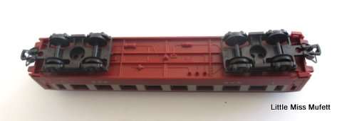 Lima HO SAR/ SAS Trans Karoo Set 1 X Diesel Loco, 3 x Passenger Coaches , NO Battery Power supply