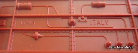 Lima HO SAR/ SAS Trans Karoo Set 1 X Diesel Loco, 3 x Passenger Coaches , NO Battery Power supply