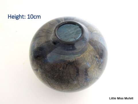 An Isle of Wight Azurene studio glass bowl---Perfect