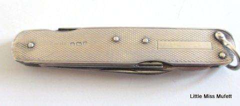 A Hallmarked silver pocket knife 1936.-The outer casing hallmarked