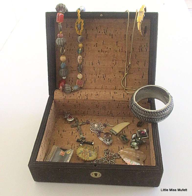 A SCOTTISH KILT PIN BROOCH AND A LOT OF GOOD COSTUME JEWELLERY--NOT JUNK.