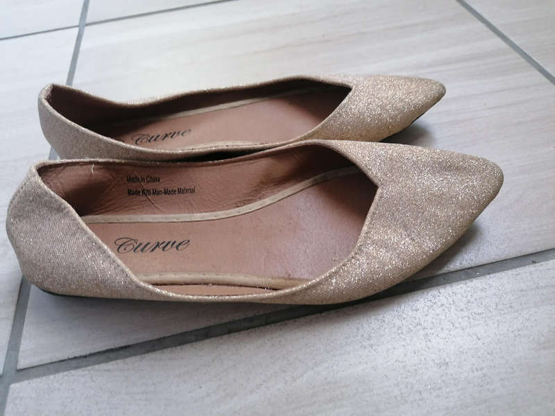 Gold shoes