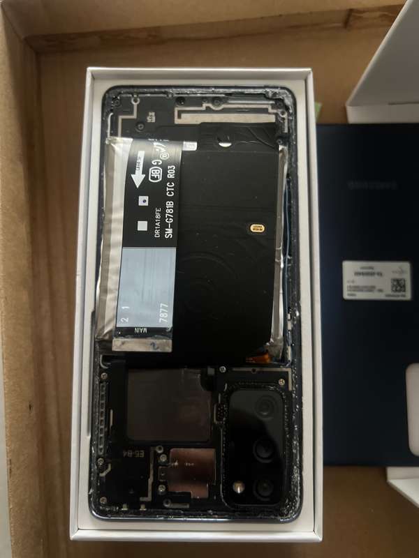 Samsung Galaxy S20 FE 5G (Cloud Navy, 8GB RAM, 128GB Storage) (Please please read)