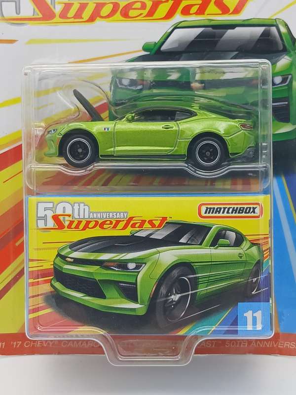 Matchbox 2017 Chevy Camaro Superfast with box