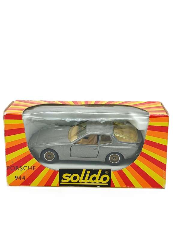 Solido Porsche 944 1/43