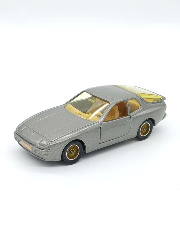 Solido Porsche 944 1/43