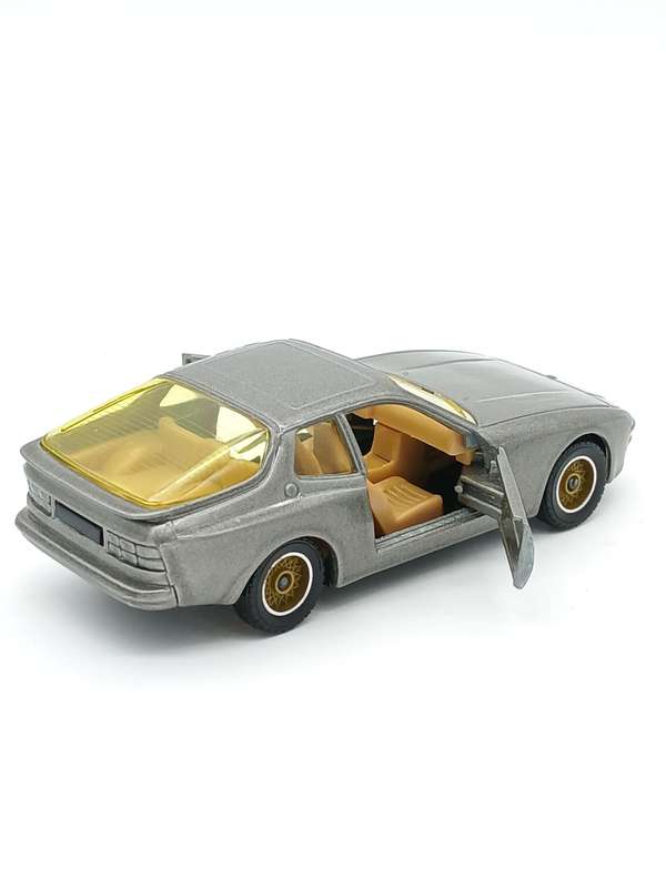 Solido Porsche 944 1/43