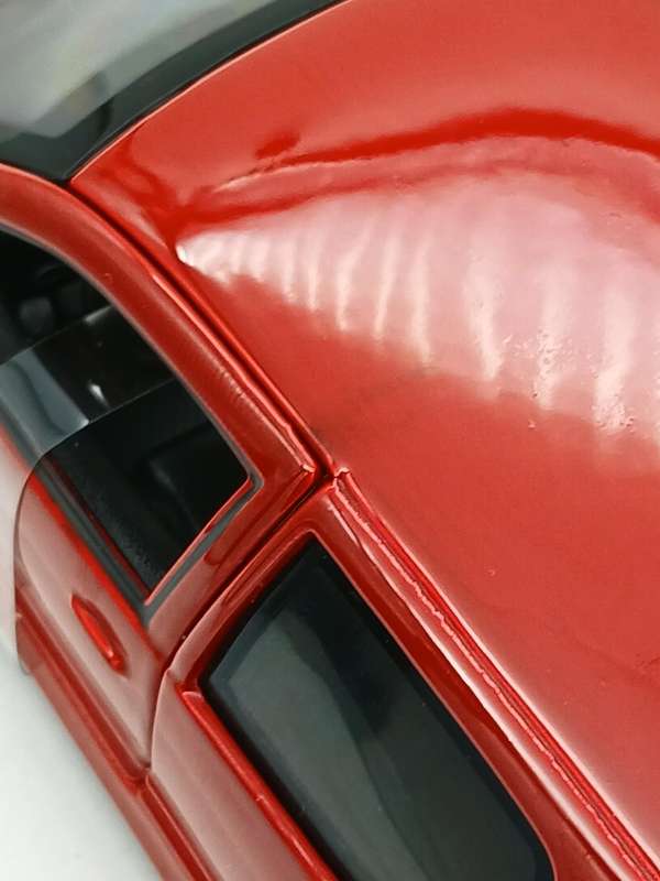 Maisto Volkswagen VW Golf R32 Red