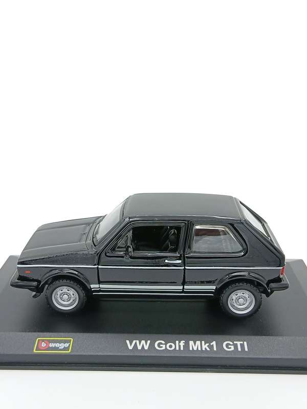 Bburago Volkswagen VW Golf GTI Mk1 1/32