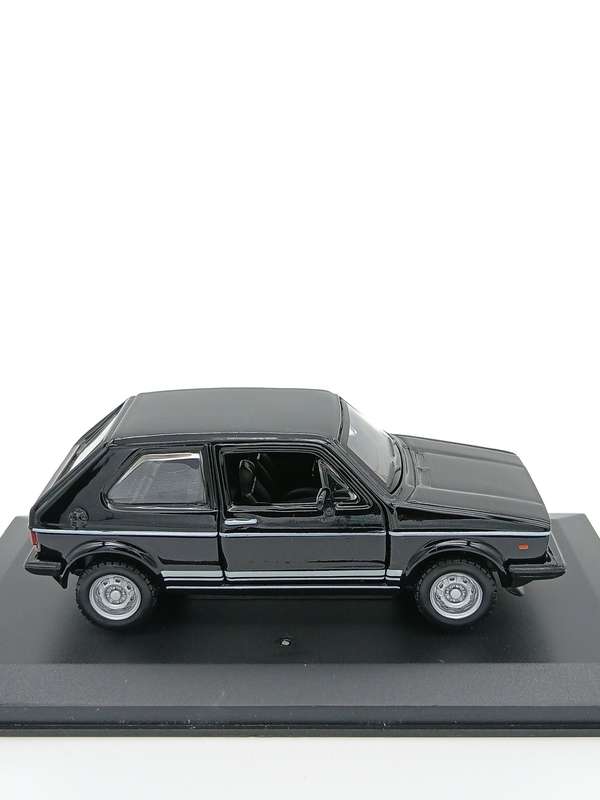Bburago Volkswagen VW Golf GTI Mk1 1/32