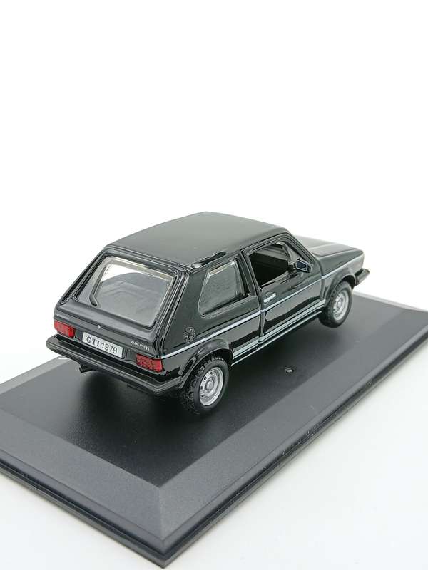 Bburago Volkswagen VW Golf GTI Mk1 1/32