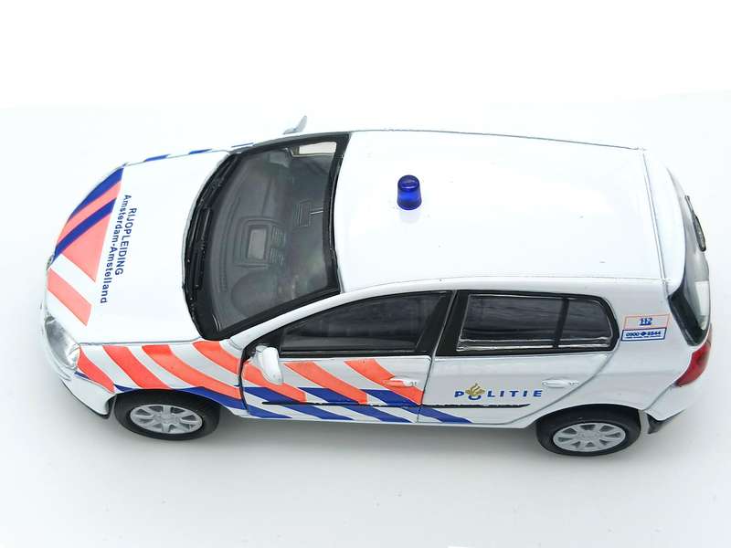 Welly Volkswagen VW Golf V Police Vehicle