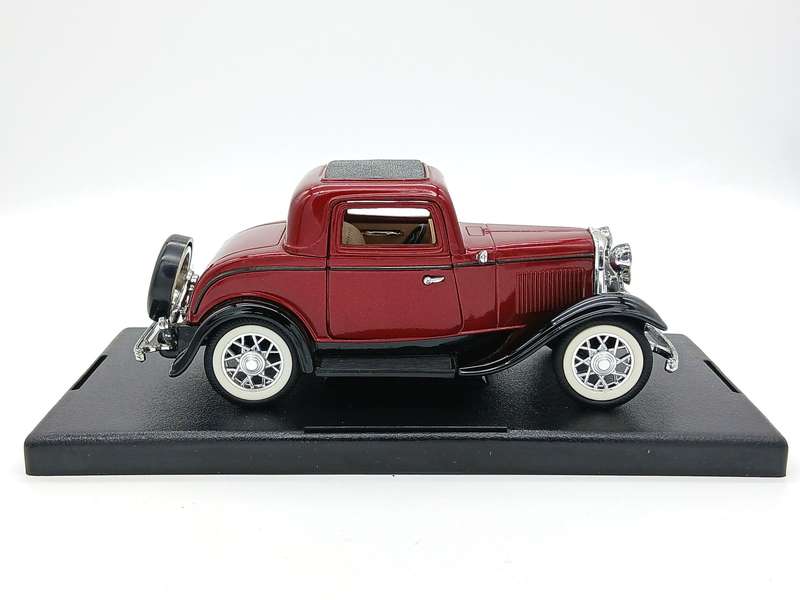 Superior Models 1932 Customized Ford V8 Coupe - Deep Red 1/30 Scale